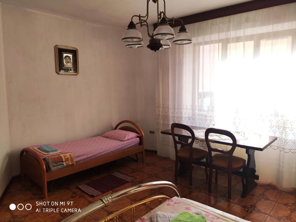 Apartment Via Montenegro Ghilarza ภายนอก รูปภาพ